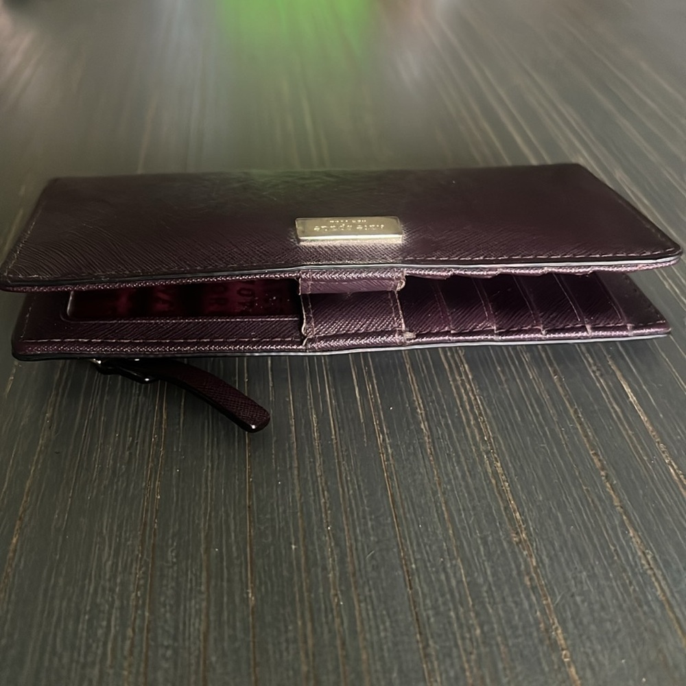 Kate Spade Wallet. - Picture 7 of 7